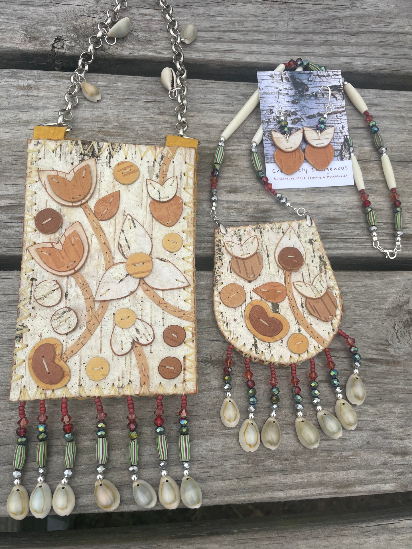 Birchbarkberry and Floral Blooms Set