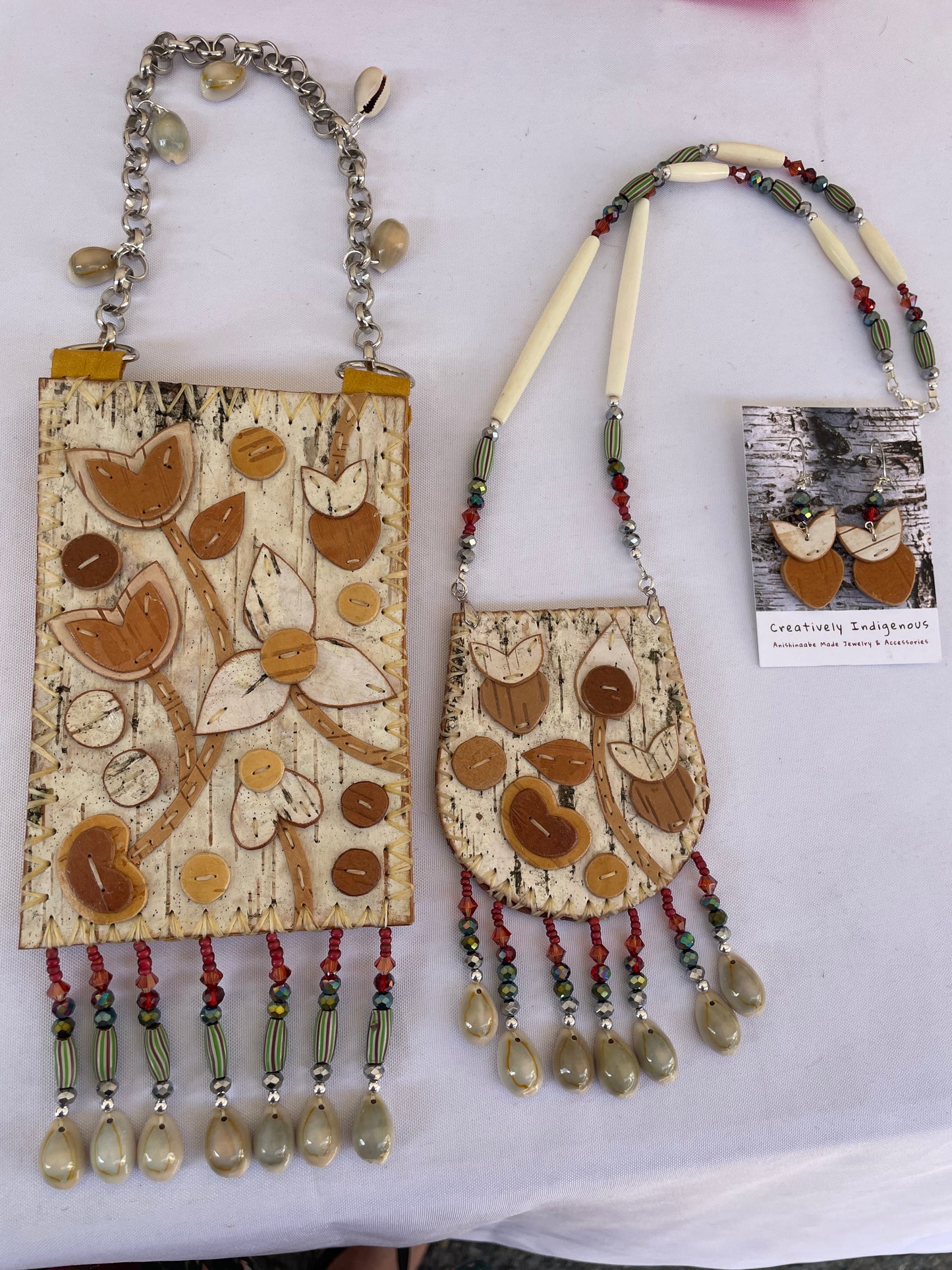 Birchbarkberry and Floral Blooms Set