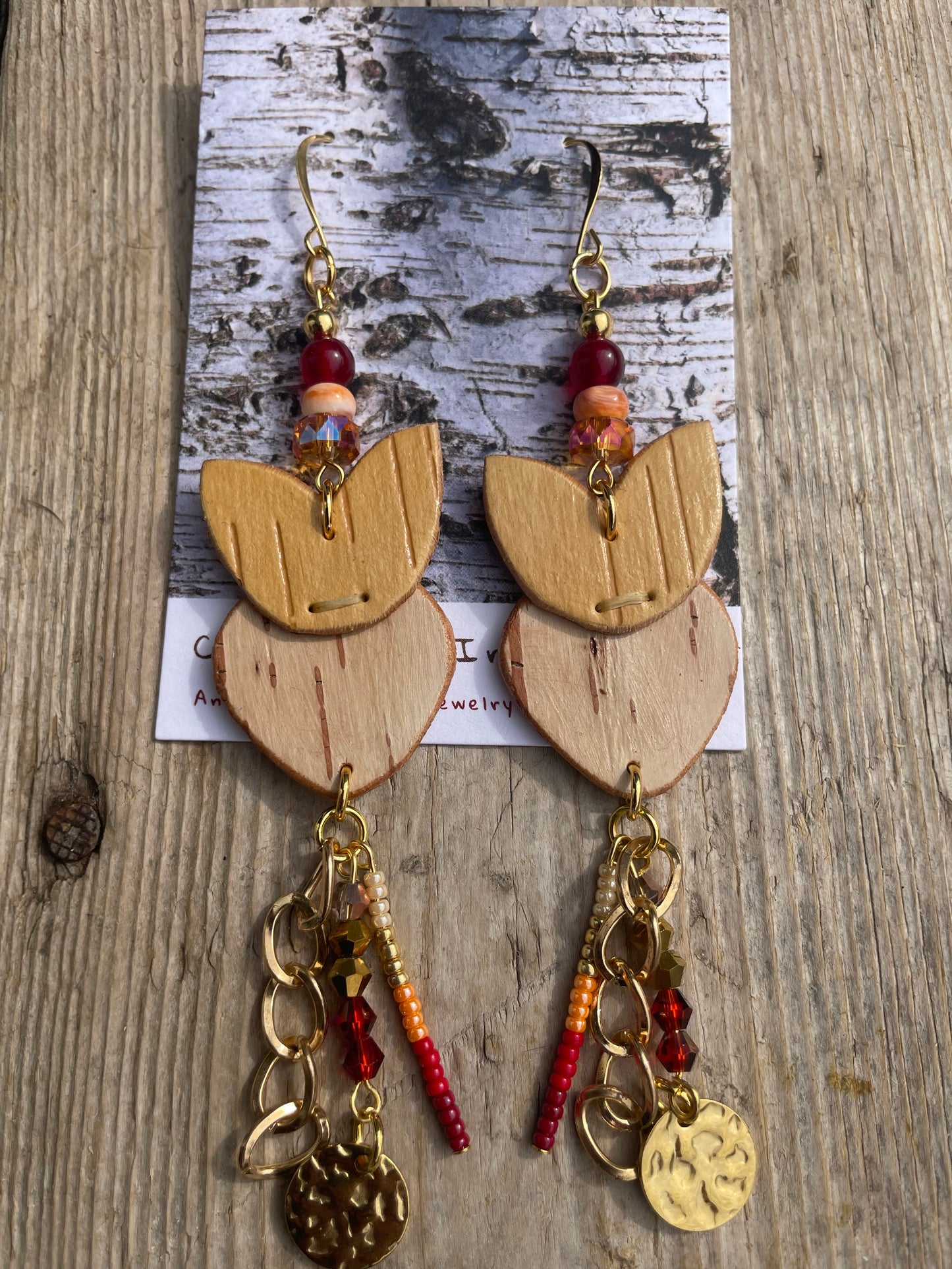 Birchbarkberry Earrings with Lions Paw Shell